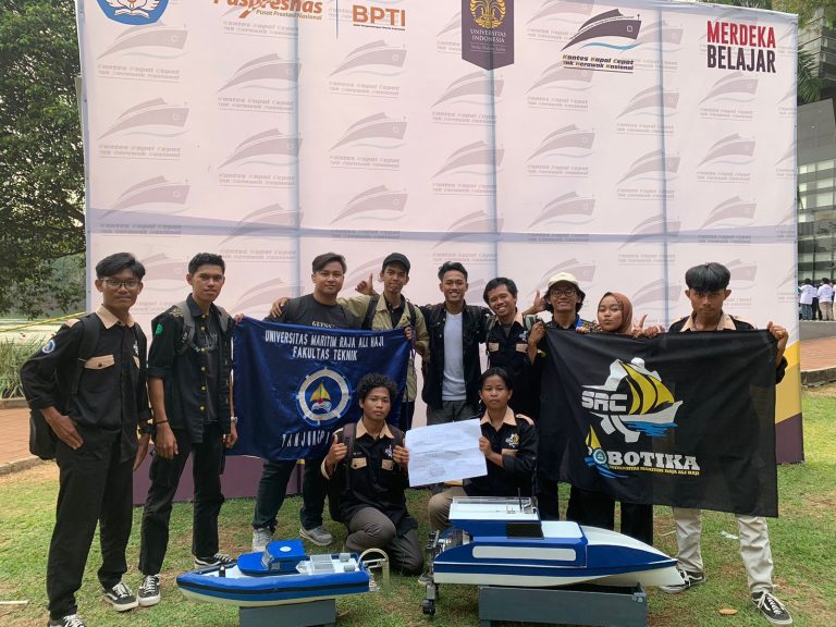 Kerja sama Antara Senggarang Robotic Club (SRC) dan Olympus Marine of Community (OMC) dalam Kontes Kapal Cepat Tak Berawak Nasional (KKCTBN) 2023