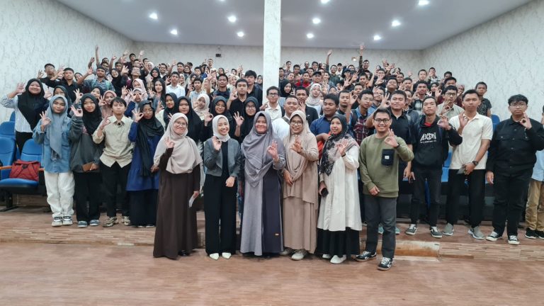Kuliah Umum FTTK UMRAH: Integritas dan Akhlak Mulia Sebagai Pondasi Generasi Emas Indonesia